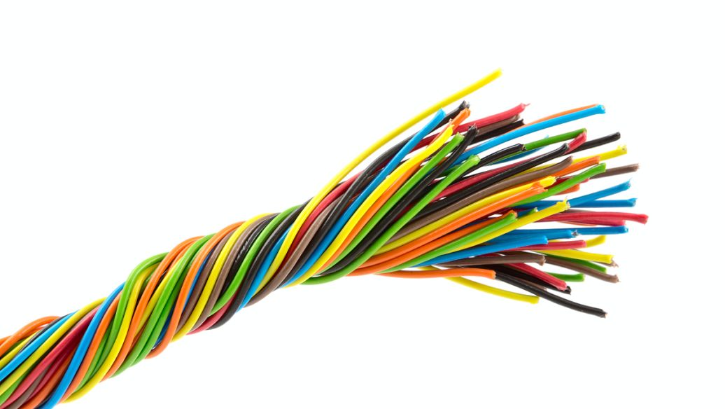 多颜色缠绕的电缆电线